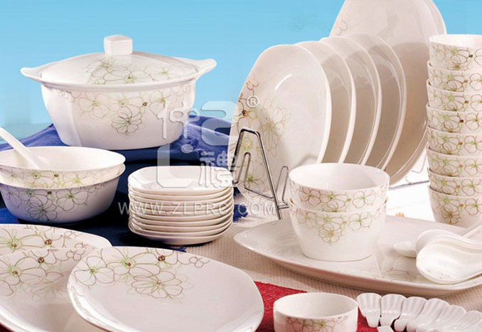 56頭風(fēng)中花香方形餐具