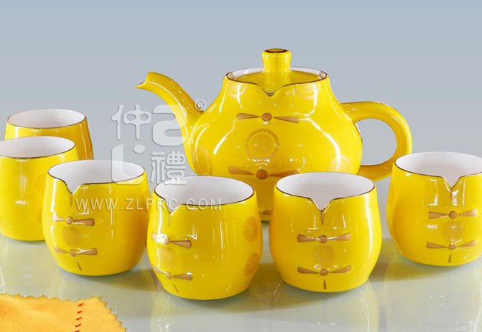 8頭帝王黃茶具