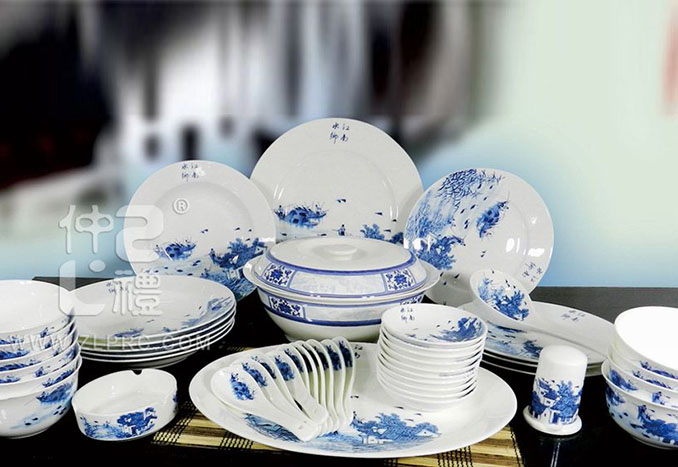 46件套江南水鄉(xiāng)釉中彩餐具