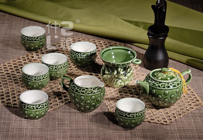 養(yǎng)生活瓷墨綠茶具