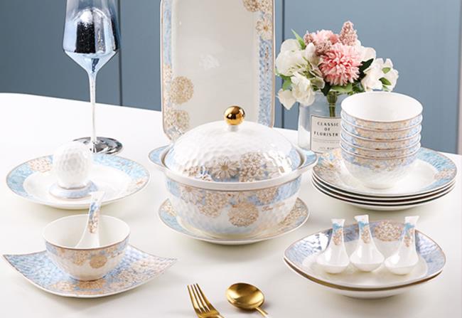 簡(jiǎn)約浮雕高爾夫餐具