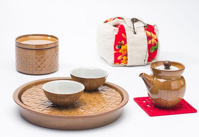 五行茶黃金黃茶具