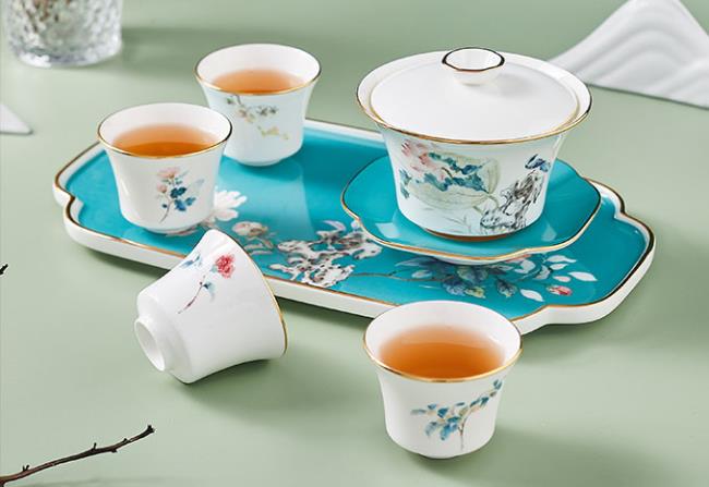 十二花神如意花蕾茶具套裝（1蓋碗+4杯+1茶托）