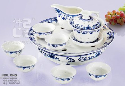 12頭向陽(yáng)玲瓏瓷茶具