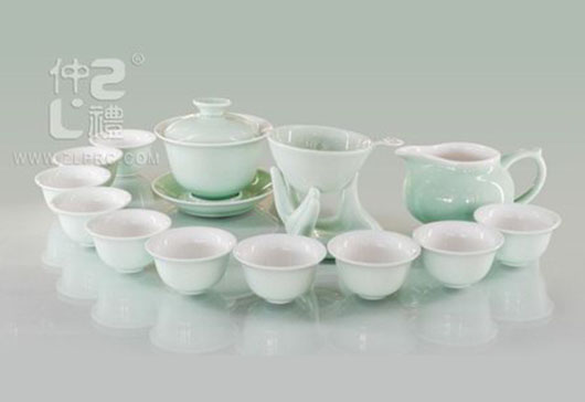 梅子青釉旅行杯16頭功夫茶具組