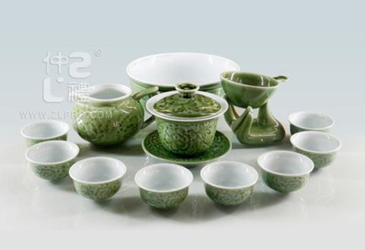 新綠釉凹雕15頭尖腳杯功夫茶具組